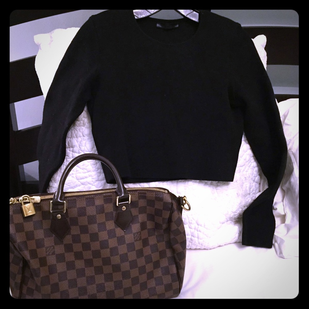 RVN black cropped sweater